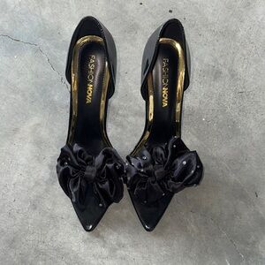 Fashion Nova Black Stiletto Heels with Bow